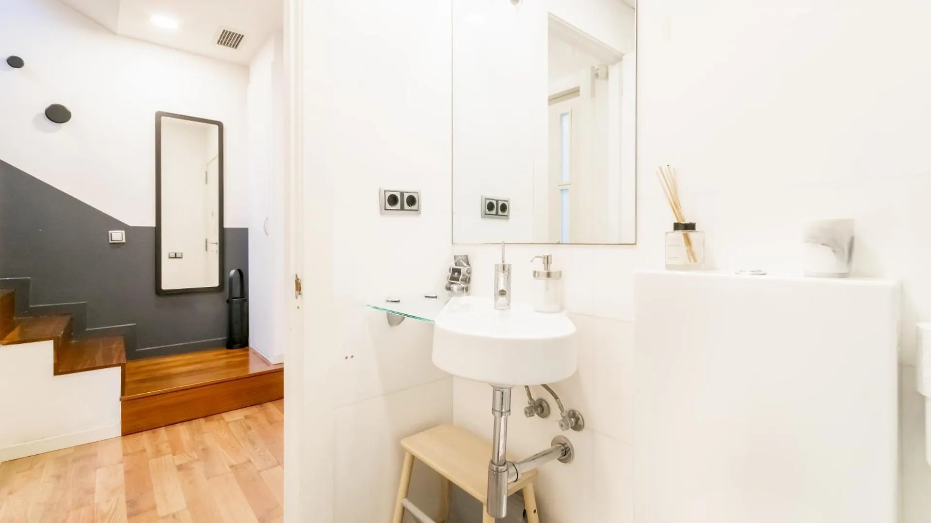 Unique Rentals - Placa Catalunya Central Apartments برشلونة 0*,