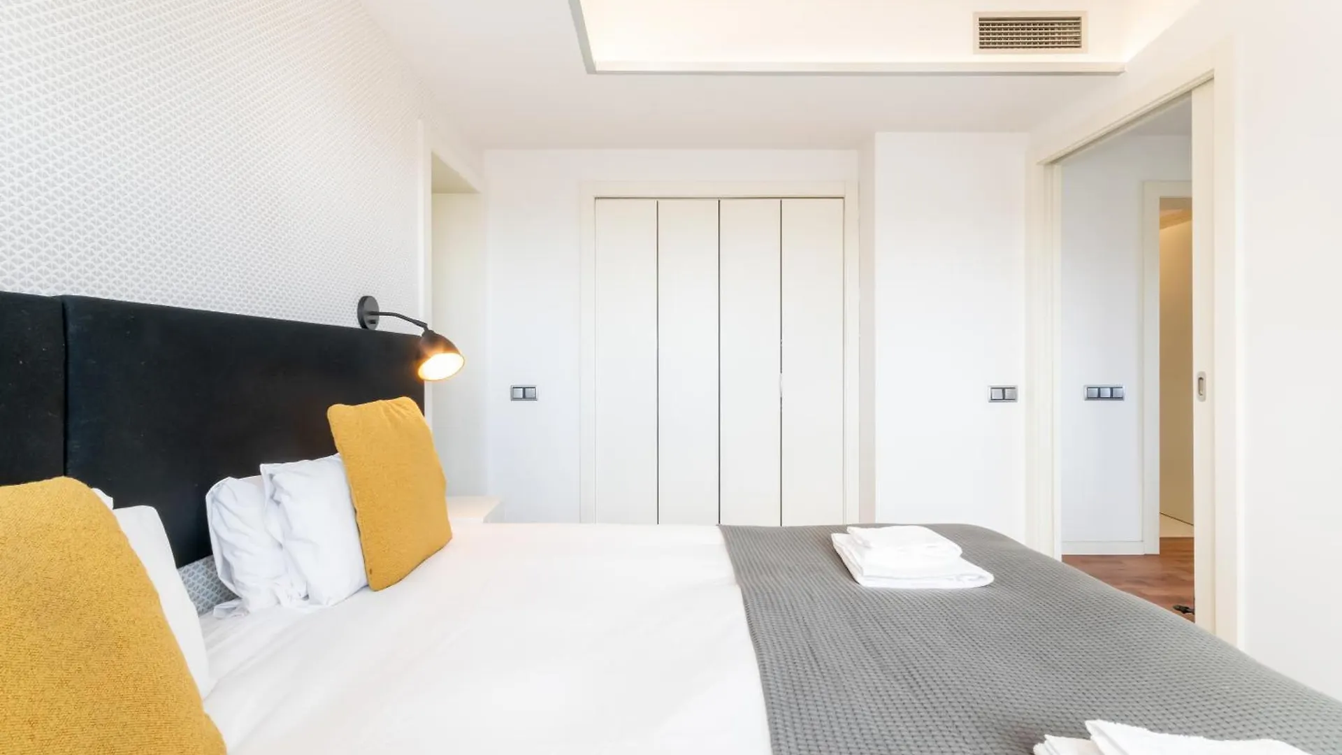 Unique Rentals - Placa Catalunya Central Apartments برشلونة 0*,