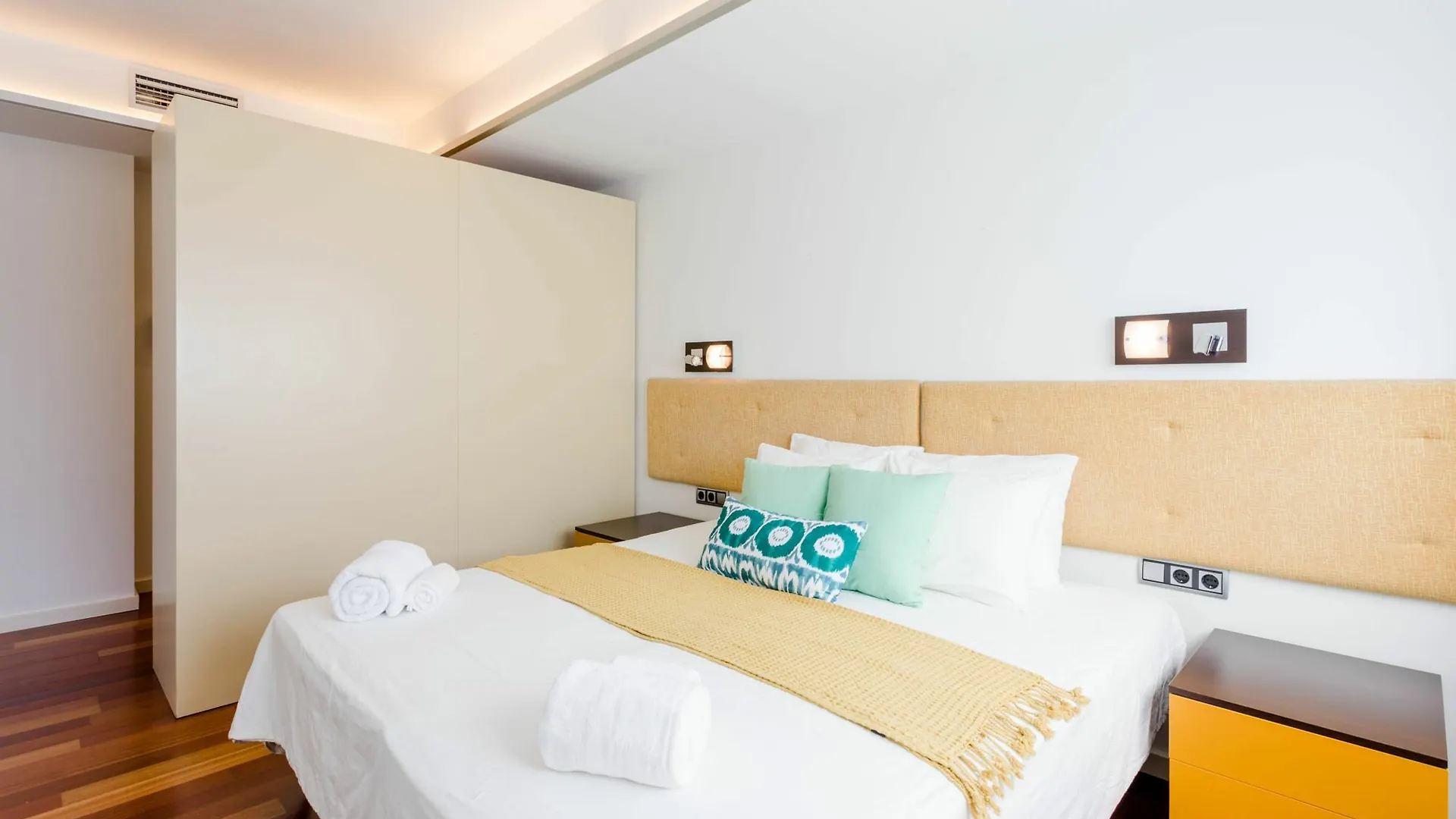 Unique Rentals - Placa Catalunya Central Apartments برشلونة إسبانيا